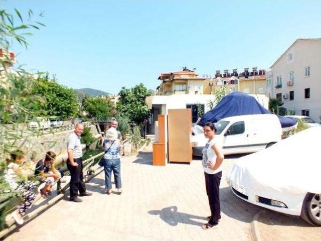 Marmaris'te Iki Aile Ramazan'da Evsiz Kaldı