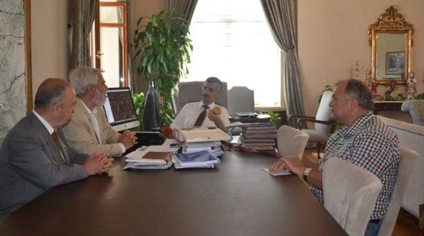 Vali Bektaş, Konuklarını Ağırladı