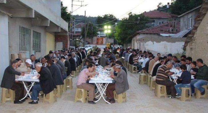 Mahalle İftarları Sofralarının 7’ncisi Akpınar’da Kuruldu G5