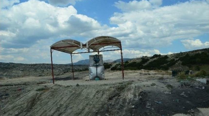 Sokak Hayvanları İ&ccedil;in Su Tankı Yerleştirildi