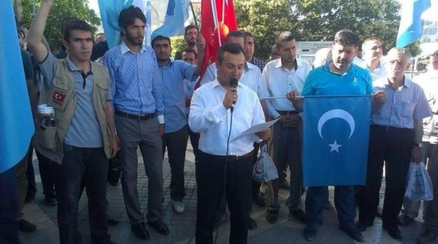 Anadolu Gen&ccedil;lik Derneği &Ccedil;in Zulm&uuml;ne Tepki İ&ccedil;in Toplandı