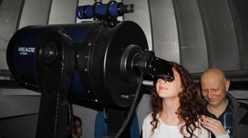 Teleskop İle Ven&uuml;s J&uuml;biter Yaklaşmasını İzlediler