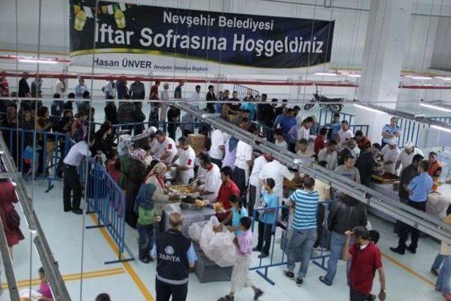 Nevşehir’De Iftar Sofrasına Ilgi