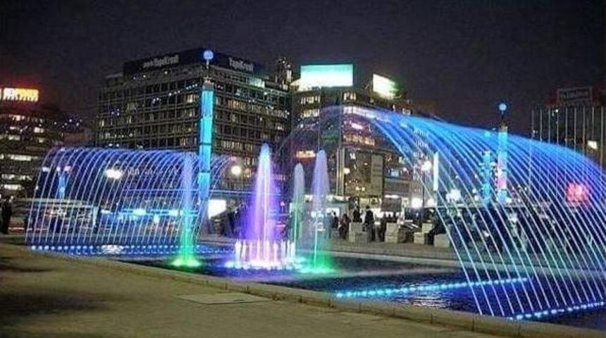 Uşak&rsquo;ta M&uuml;zikli Animasyonlu Havuz &Ccedil;alışmaları Başladı