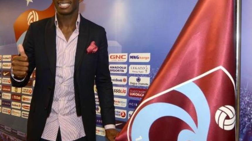Trabzonspor'da M'bia Imzaladı