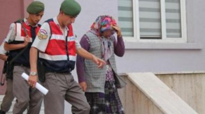 İşkence Yapan Eşini &Ouml;ld&uuml;ren Kadına, 15 Yıl Hapis Cezası