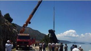 Otomobil Beyşehir Gölü’ne Uçtu