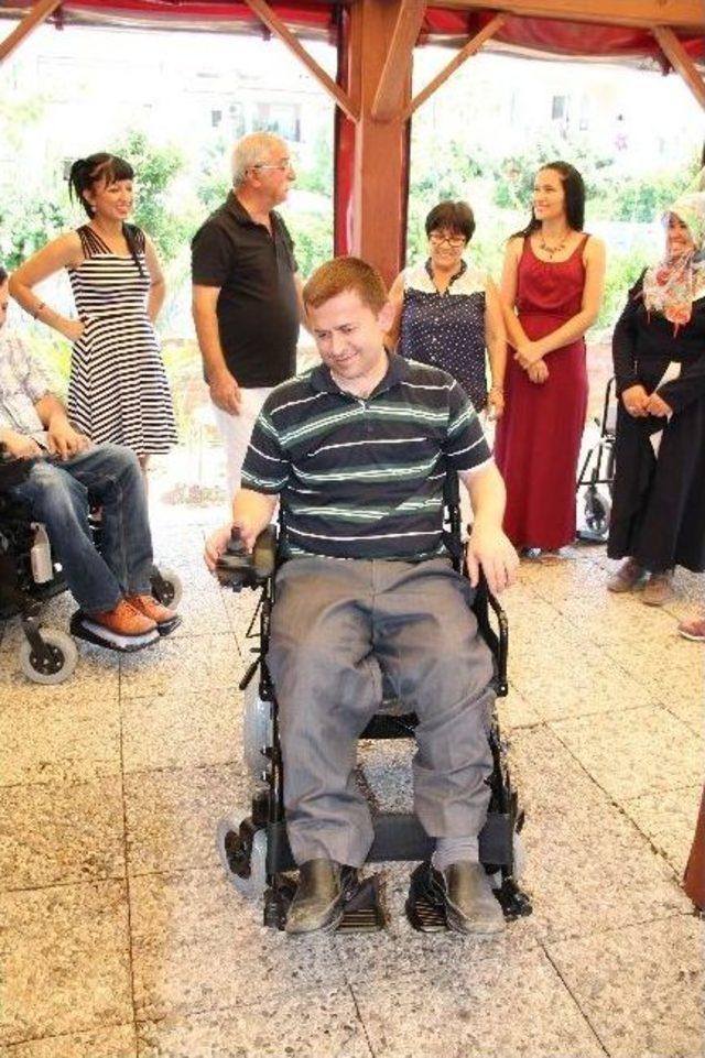 Ms Hastası Rasih’in Tekerlekli Sandalye Sevinci