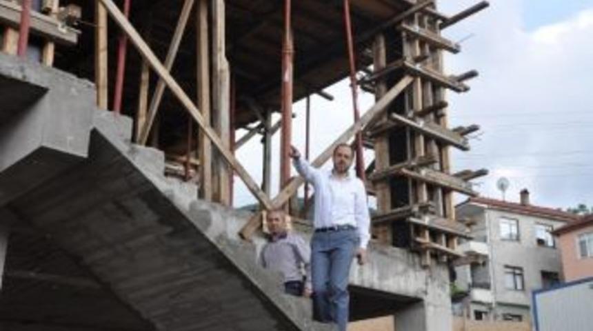 Başkan Ayaz 3. Semt Konağının İnşaatını İnceledi