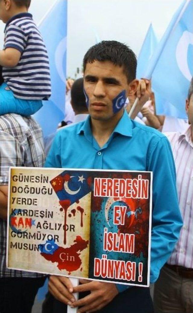 Memur-sen Çin Malı Ürünleri Yakarak Protesto Etti