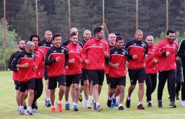 Kardemir Karabükspor Gençlerle Kampa Girdi