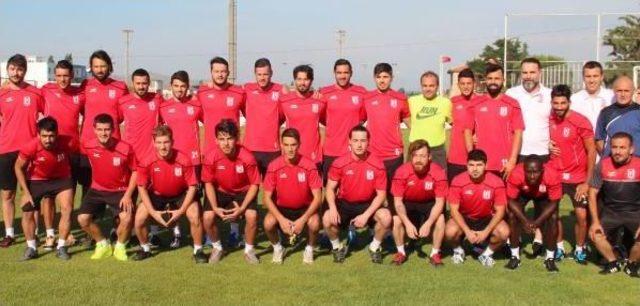 Balıkesirspor Sahaya Indi