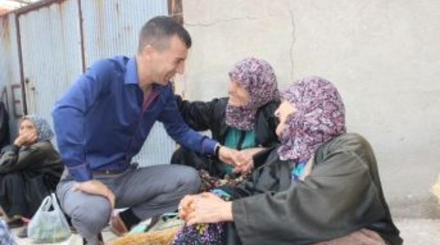 Balya’da Başkan Osman Kılıç Pazar Esnafını Ziyaret Etti