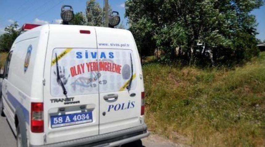 Sivas'ta Alacak-Verecek Kavgası:1 Yaralı