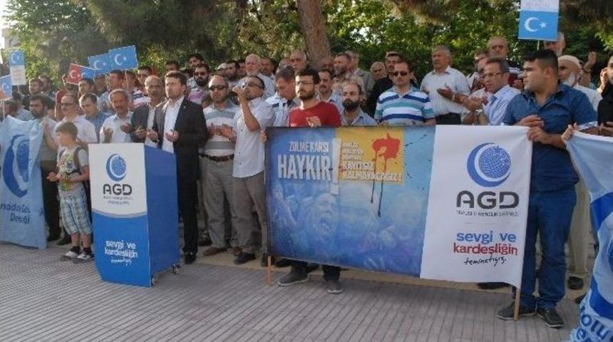 Burdur&rsquo;da Doğu T&uuml;rkistan Zulm&uuml; Protesto Edildi