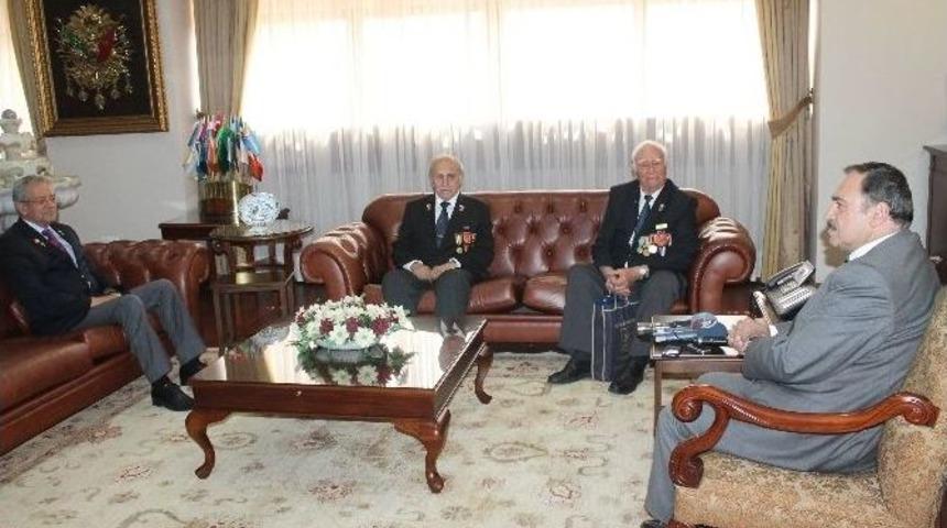 Bakan Eroğlu, Gazileri Kabul Etti