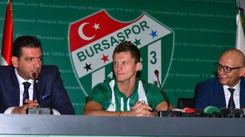 Tomas Necıd İmzayı Attı