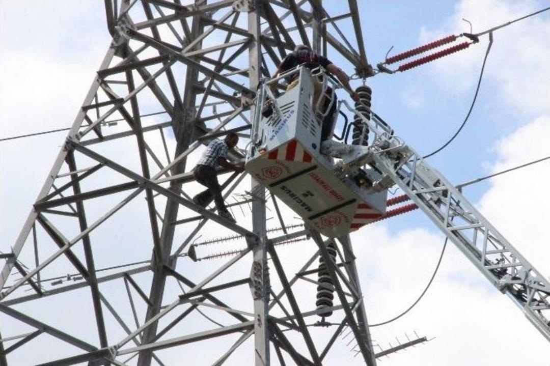 İzmir&rsquo;in Elektriğini Kestiren İntihar Girişimi