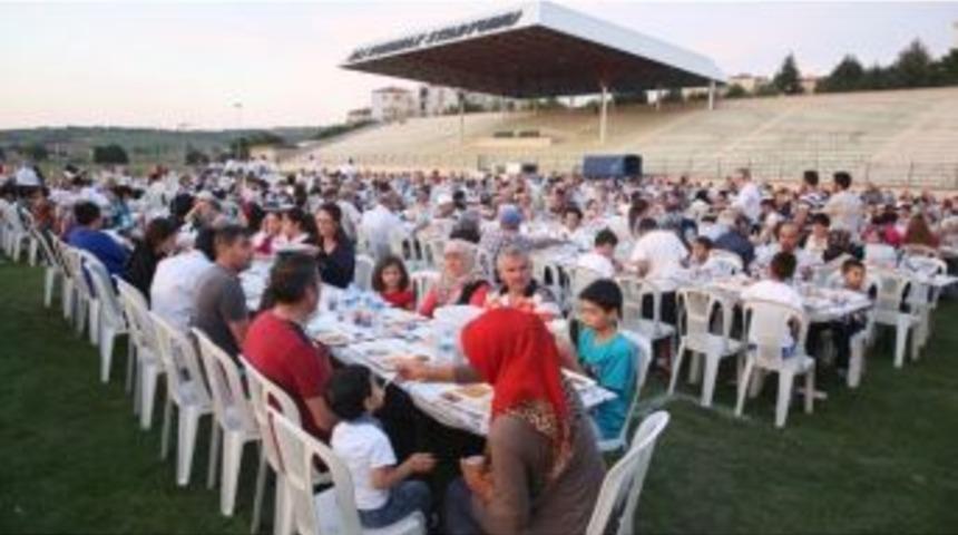 G&ouml;&ccedil;men Konutları&rsquo;nda B&uuml;y&uuml;k İftar Buluşması