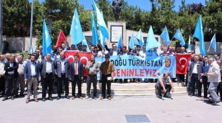Yozgat’ta Doğu Türkistan’da Türklere Yapılan Zulüm Kınandı
