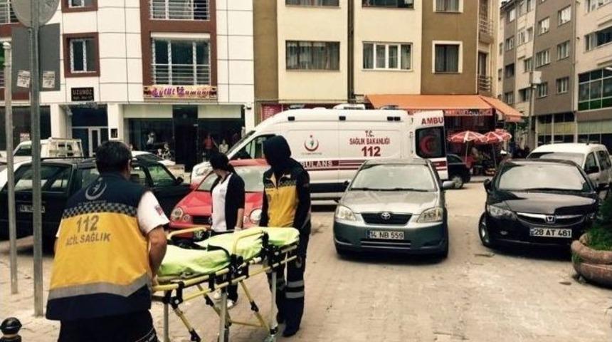 Bolu&rsquo;da Hatalı Park Etmiş Ara&ccedil;lar Ambulansa Ge&ccedil;it Vermedi