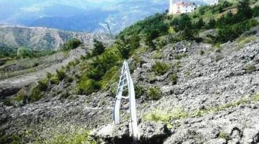 Bu Köyde 15 Gündür Elektrik Yok