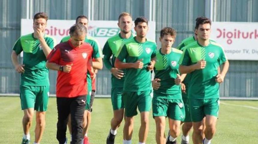Bursaspor 11 Eksikle Yeni Sezona Merhaba Dedi