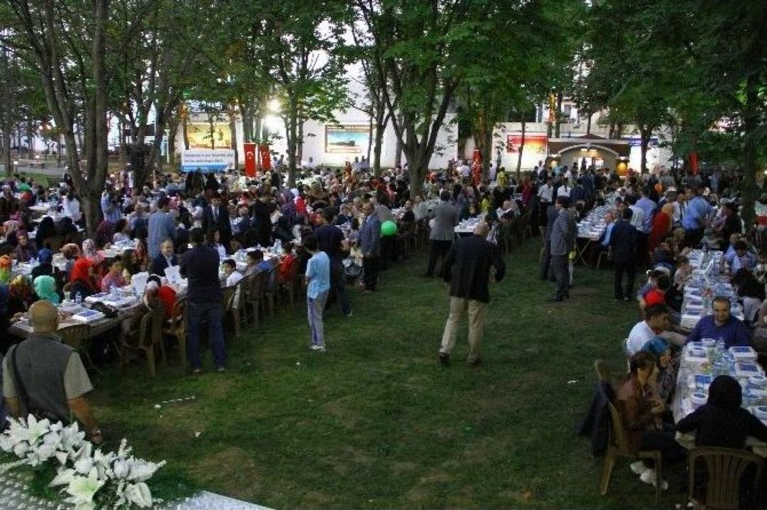 Bakan Kılı&ccedil;, Yetim &Ccedil;ocuklarla İftar Yaptı