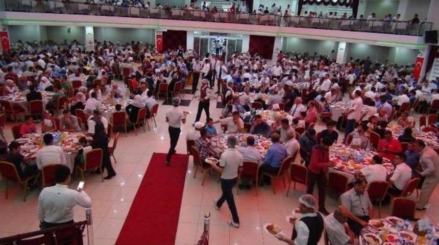 Vali &Ccedil;elik: "huzur Ve Kardeşlik Ortamına Herkesin Sahip &Ccedil;ıkması Gerekir"