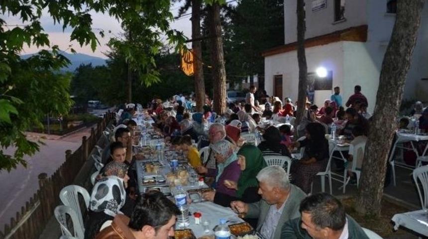 Safranbolu’da Mahalle İftarları Sürüyor
