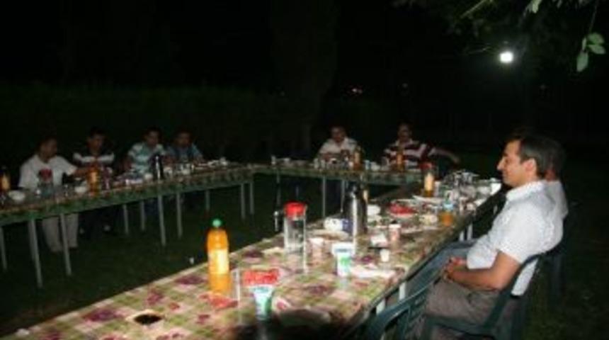 &Ouml;zel Mehmet D&ouml;ğme Koleji&rsquo;nden Basına İftar Yemeği