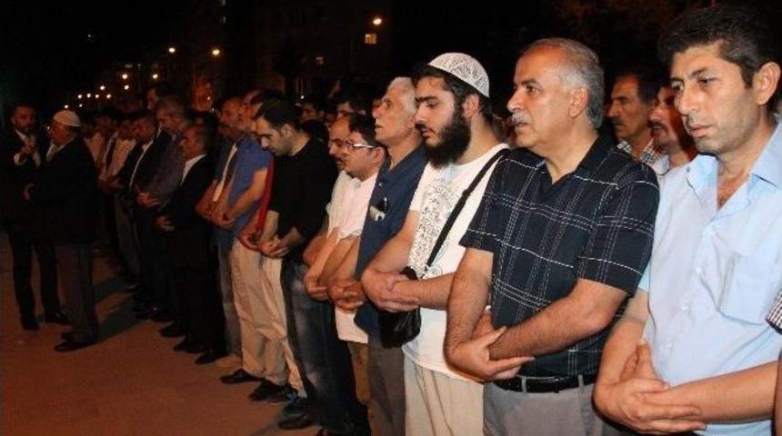 Elazığ&rsquo;da Doğu T&uuml;rkistan&rsquo;da &Ouml;lenler İ&ccedil;in Gıyabi Cenaze Namazı Kılındı