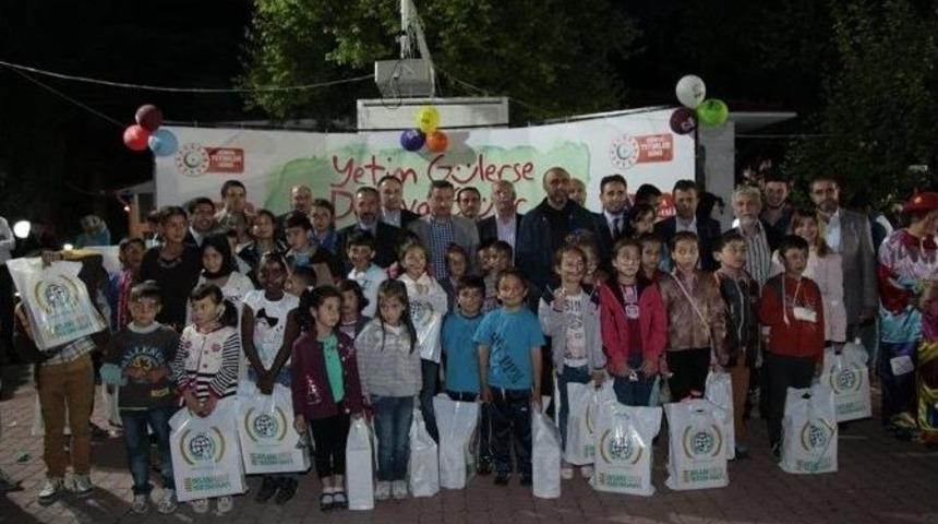 Mustafa Yenipazar: Yetim G&uuml;lerse D&uuml;nya G&uuml;ler