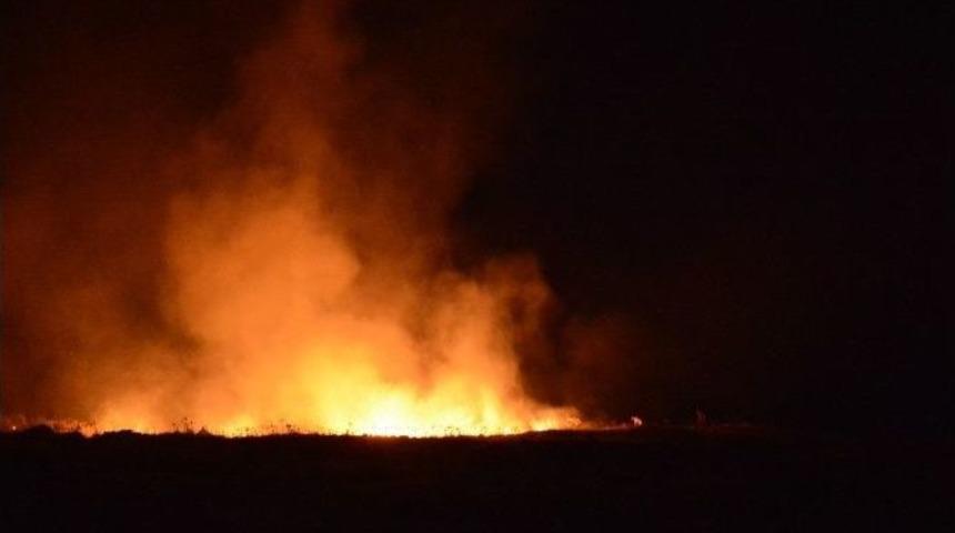 Dağlık Alanda &Ccedil;ıkan Yangın Korkuttu