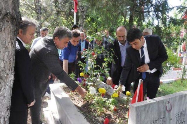 Mke İmla İşletmesi'ndeki Patlamada Ölen Işçi Için Anma Töreni