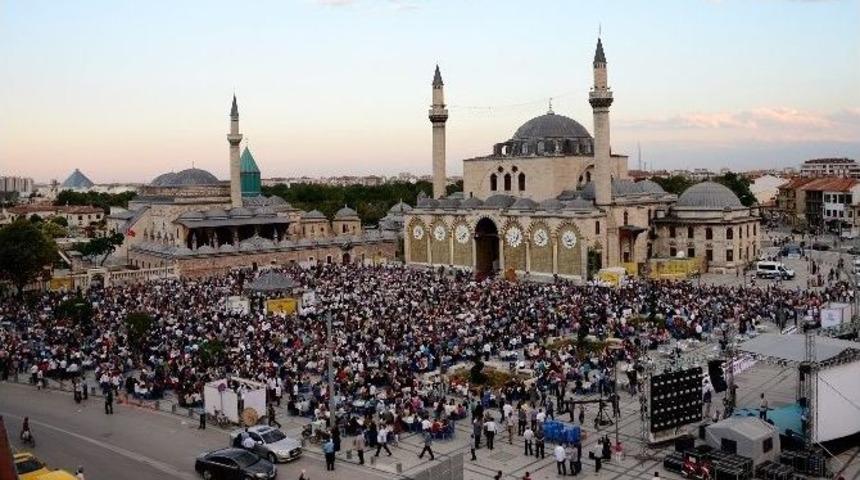 Konya&rsquo;da 10 Bin Yetim Ve Ailesi Kardeşlik İftarında Buluştu