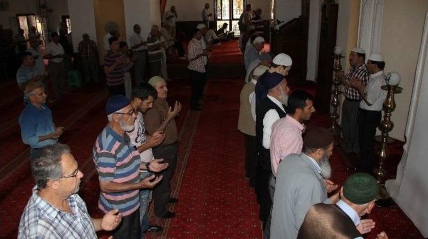 Demirel İ&ccedil;in Manisa&rsquo;da Mevlit Okutuldu