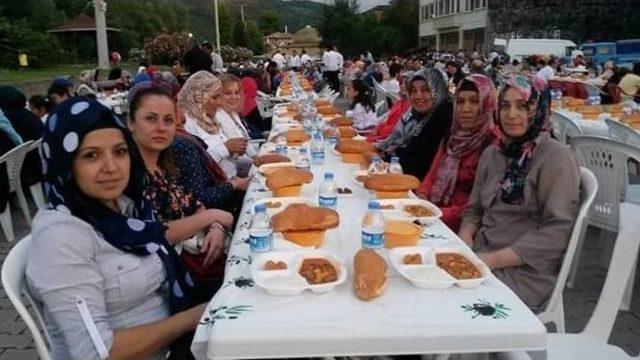 Kozcağız Belediyesi Halk İftarı Düzenledi 1