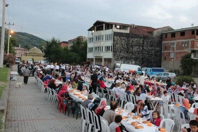 Kozcağız Belediyesi Halk İftarı Düzenledi 3