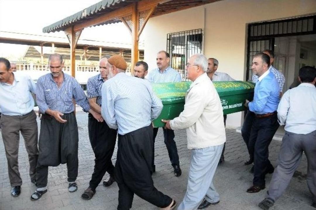 Yeni Doğan Bebeği Babasız Ve İsimsiz Kaldı