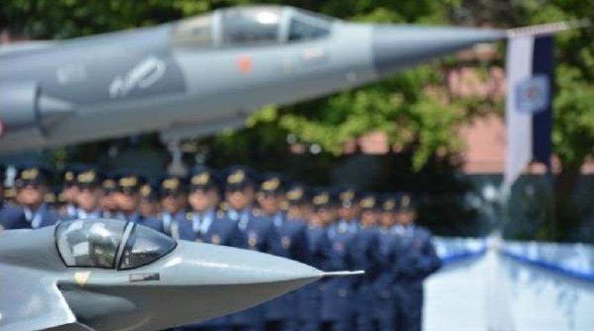 Işıklar Askeri Hava Lisesi&rsquo;Nde 157&rsquo;Nci D&ouml;nem Mezunları Diplomalarını Aldı