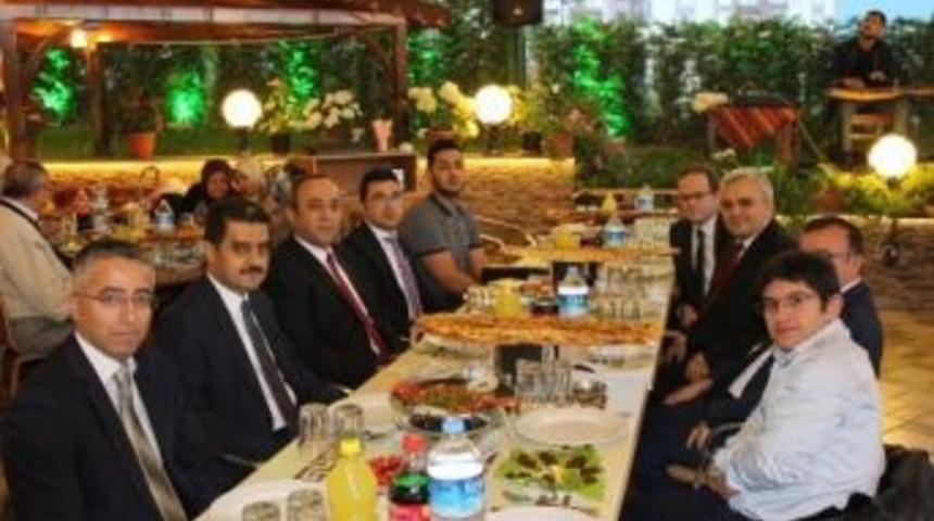 Hakim Ve Savcılara Veda Yemeği