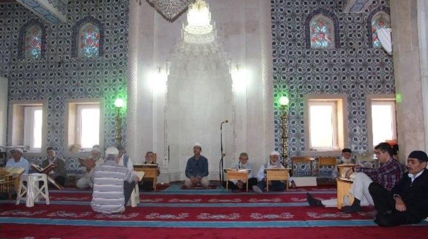 Erzurum&rsquo;da S&uuml;leyman Demirel İ&ccedil;in Mevlid Okutuldu