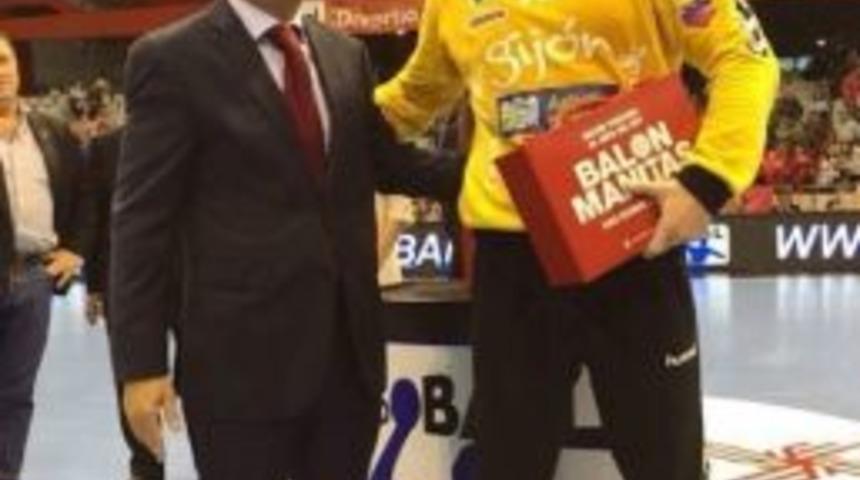 Nil&uuml;fer Belediyespor, Kaleyi Sağlama Aldı