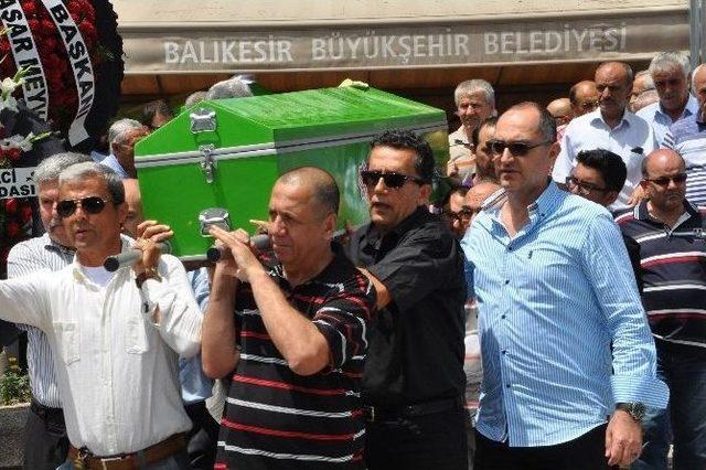 Tarık Esmen Son Yolculuğuna Uğurlandı