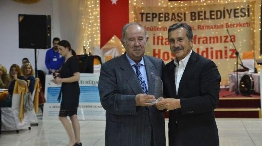 Başkan Ata&ccedil; Sivrihisarlılarla İftarda Bir Araya Geldi