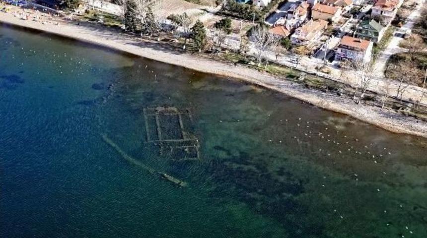 İznik G&ouml;l&uuml;&rsquo;Ndeki Bazilikada Sualtı Araştırmasına Başlandı