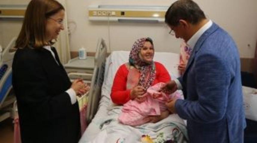 Sakarya&rsquo;da Bin 67 Anneye 444 Bin Tl Doğum Yardımı Yapılacak