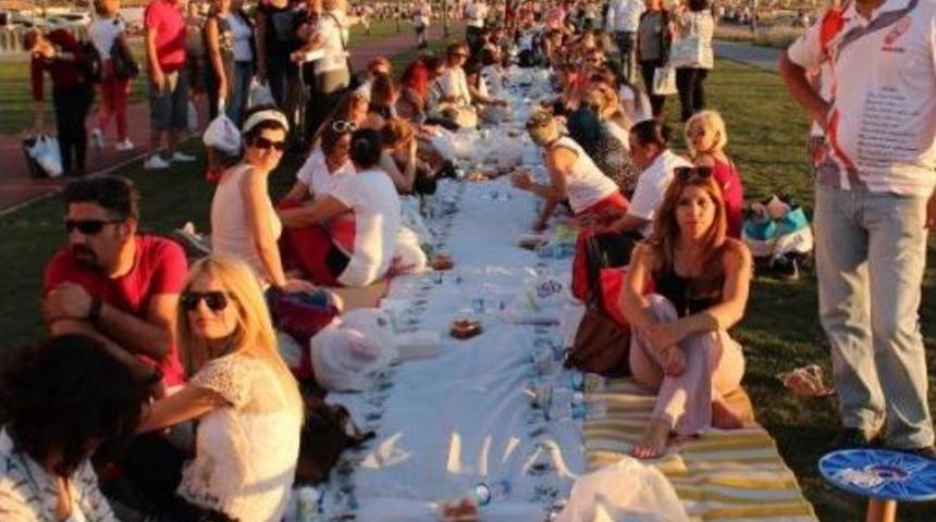 Kordon'da 2'nci 'yery&uuml;z&uuml; Sofrası' Kuruldu