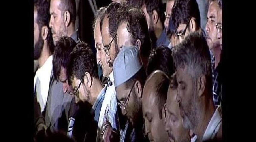 Sara&ccedil;hane Parkı'nda Mısır Darbesinin Ikinci Yılı Protesto Edildi